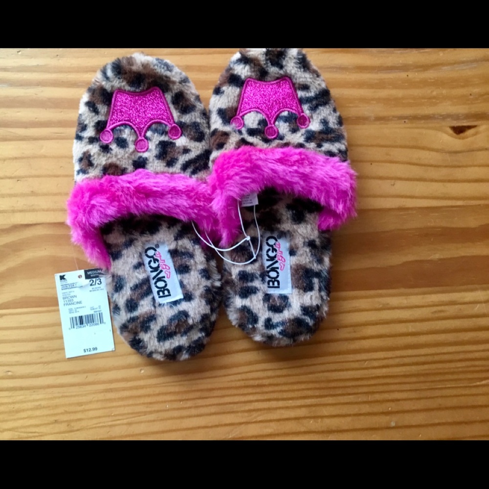 🆕 Slippers - Picture 2 of 2